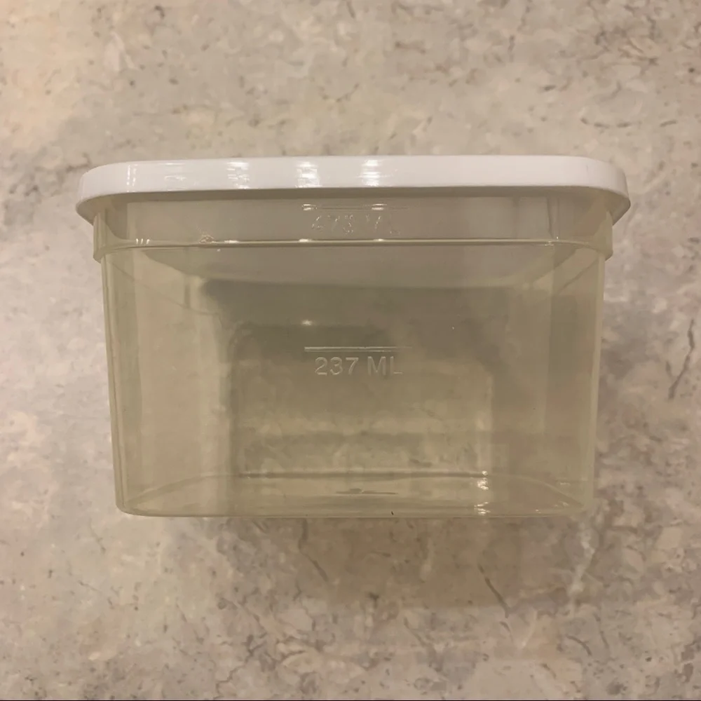 Free item: food storage 2 cup container